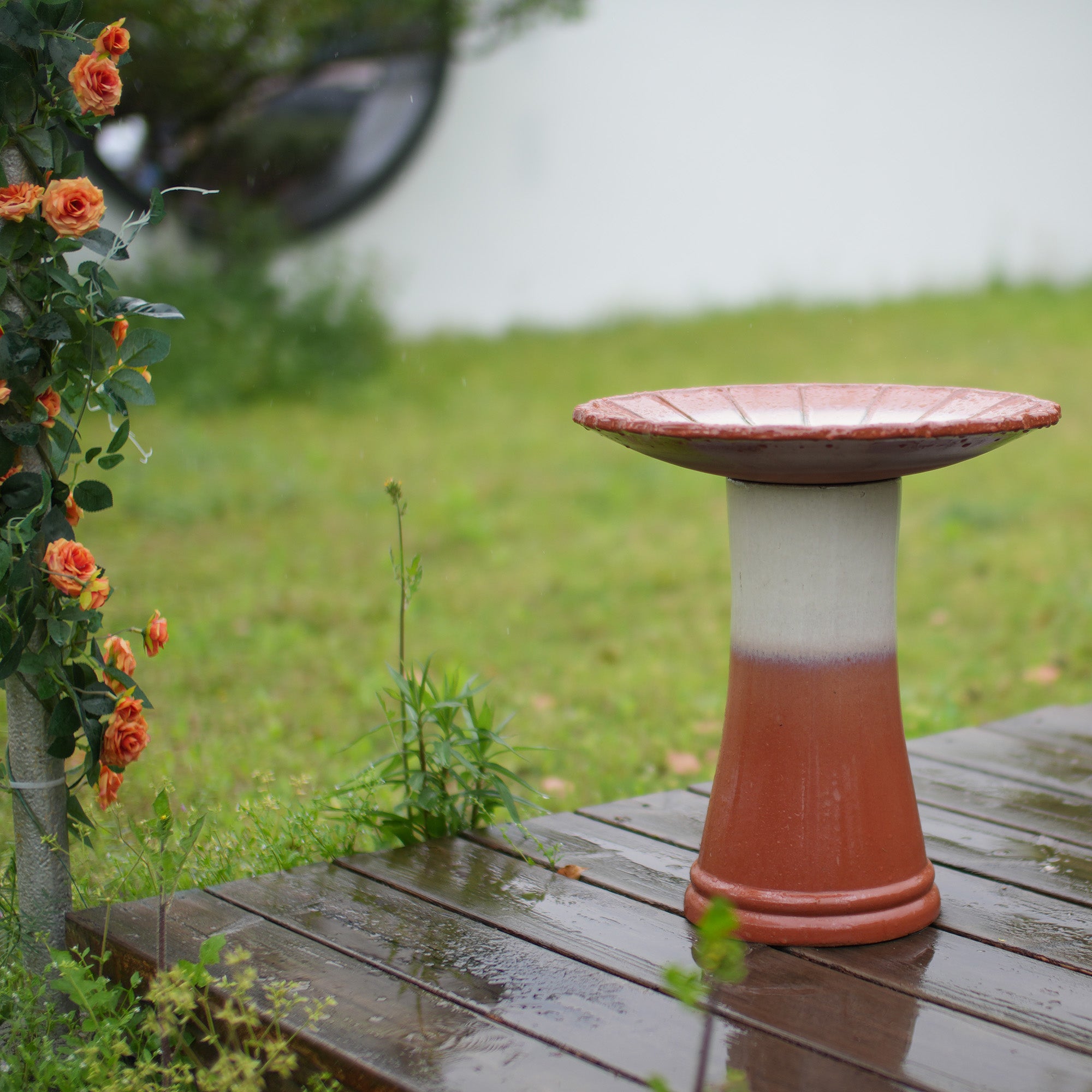 Handmade glazed ceramic bird bath, 17"scalloped tray & 18" pedestal base, rust red off-white gradient glaze outdoor bird feeder for yard, lawn, patio & backyard